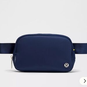 Lululemon Everywhere Belt Bag 1L – Navy Blue Crossbody/Fanny Pack